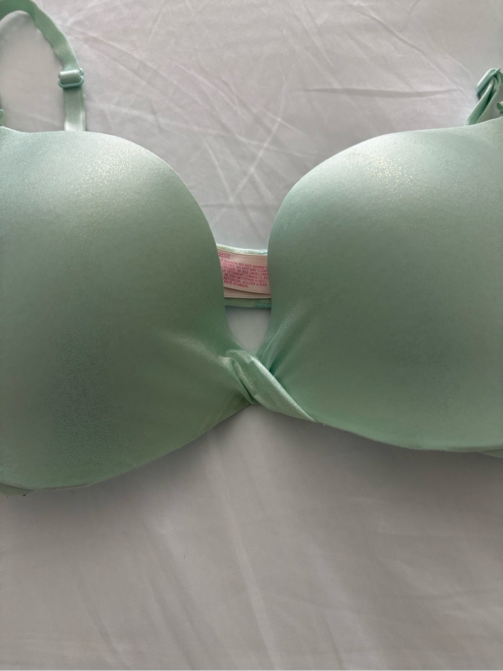 Victoria's Secret Smooth Plunge Light Green Push-Up bra. 36B - Picture 2 of 6